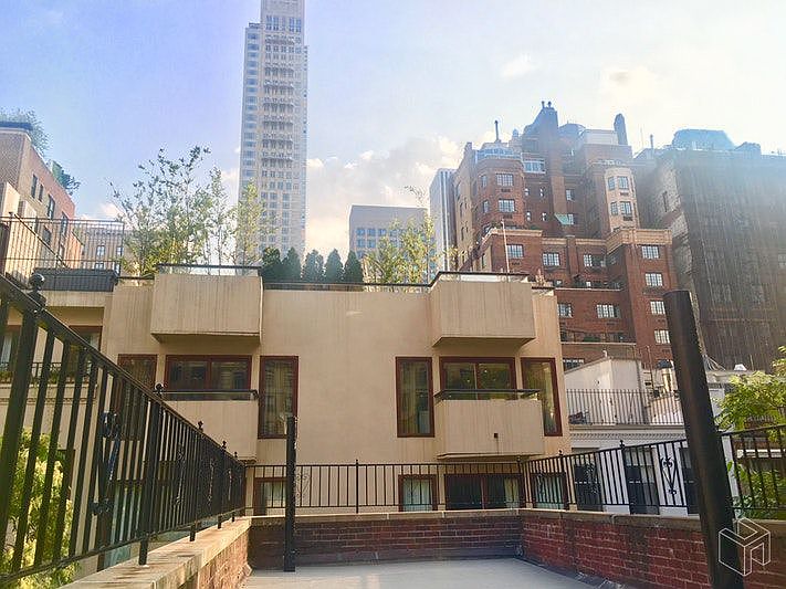 1st image of 40 E 64th St APT 15