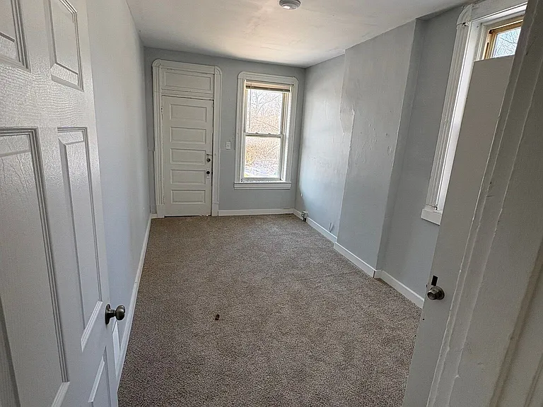 5846 Page Blvd #B — Photo 7