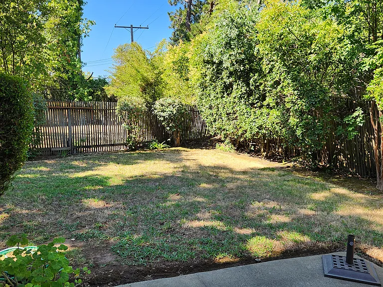 6033 Leafwood Dr — Photo 31