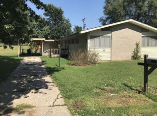 6928 SW Towerview Ln, Topeka, KS 66619