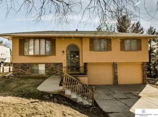 9605 Ames Ave, Omaha, NE 68134