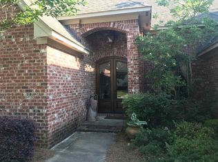 215 Rue Beau Chene Rd, Ridgeland, MS 39157