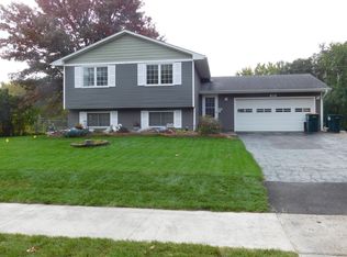 824 127th Ln NE, Blaine, MN 55434