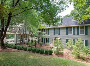 355 21st Avenue Dr NW, Hickory, NC 28601