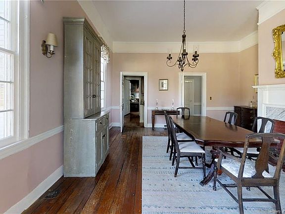4th image of 1825 Myrtle Hill Ln