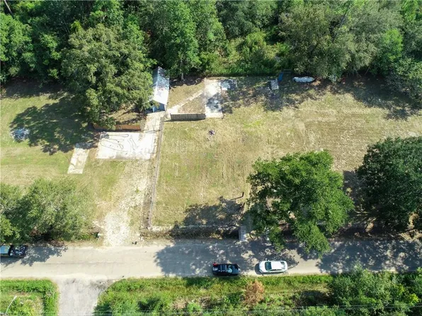 29212 Chene Dr, Lacombe, LA 70445