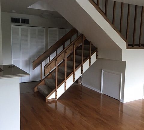 Breakfast Nook/Stairs