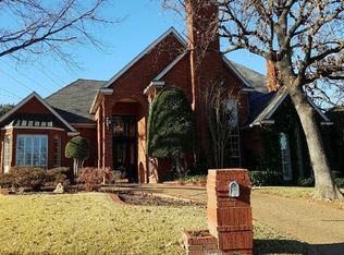 2405 Arbor Oaks Dr, Arlington, TX 76006