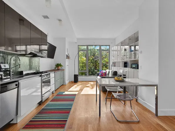 315 Gates Ave APT 2G, Brooklyn, NY 11216