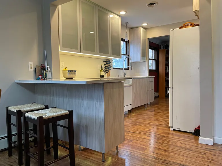 3006 Maplewood Ave — Photo 4