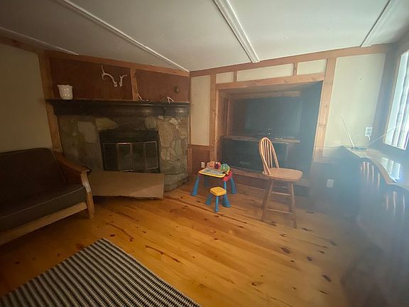 Wood burning fireplace 