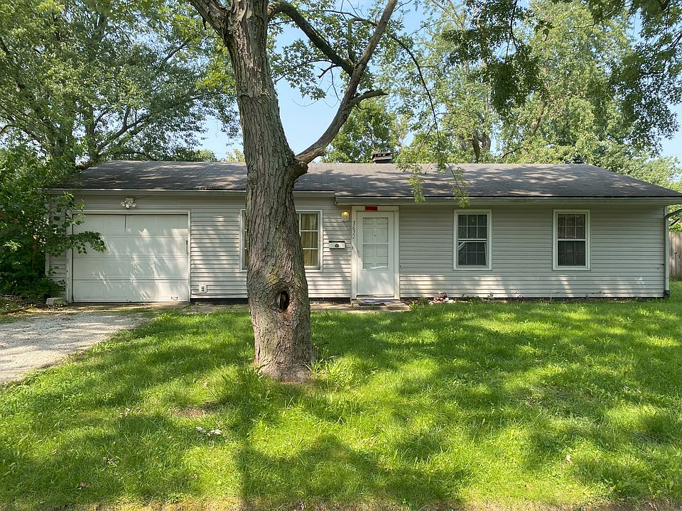 2nd image of 3632 Donald Ave