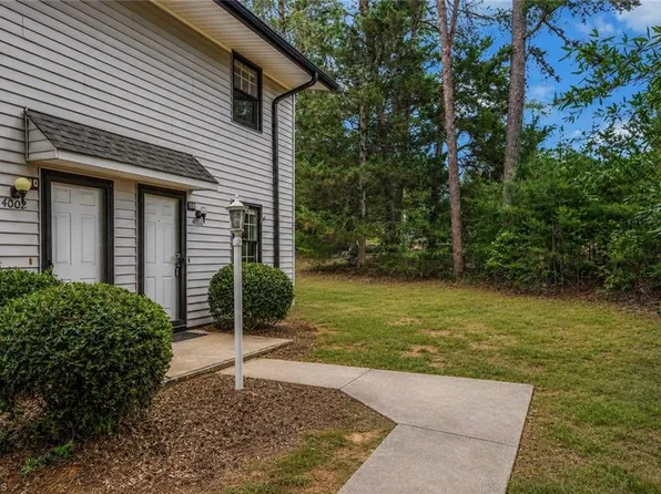 4000 S Bend Dr #109, Winston Salem, NC 27107