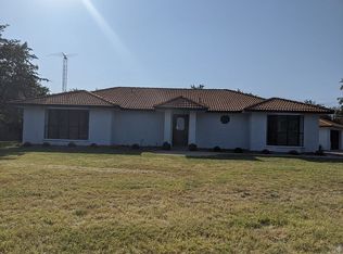 1829 Adams Ln, Azle, TX 76020