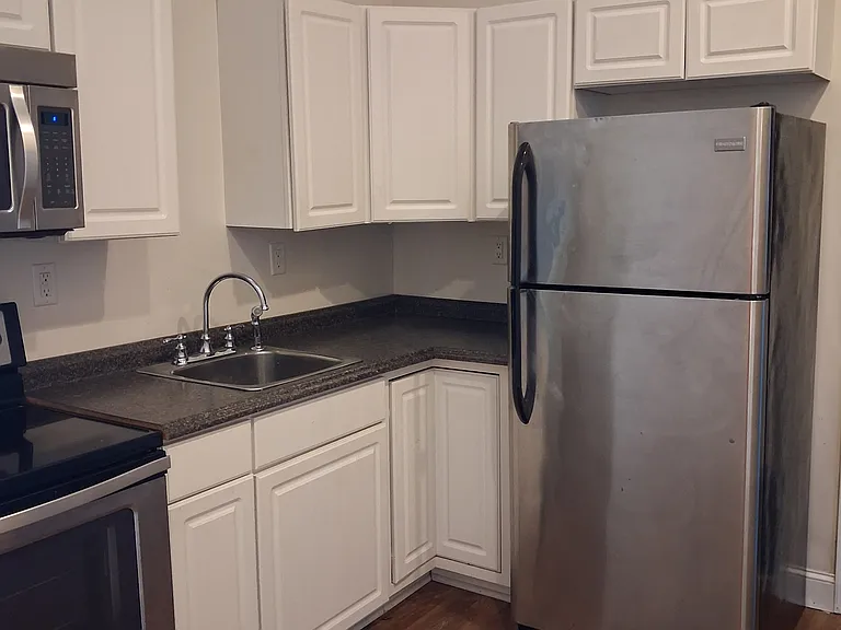 1625 Coleman Ave — Photo 4