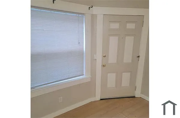 3140 1st Ave APT 1 photo 1