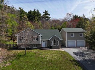 20 Heather Ct, Bridgewater, NS B4V 8W8