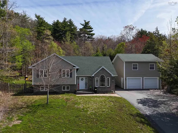 20 Heather Ct, Bridgewater, NS B4V 8W8