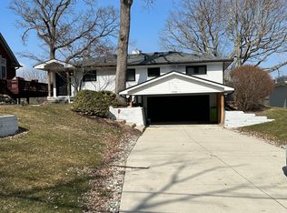 7046 Colony Dr, West Bloomfield, MI