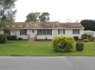 504 E Walnut St, Hebron, MD 21830