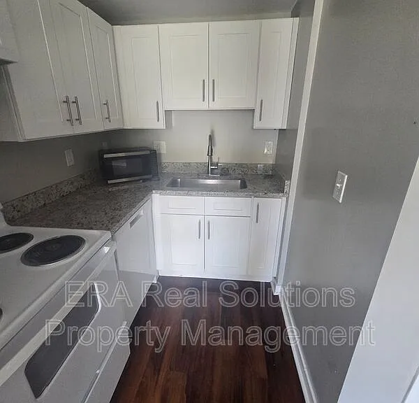 75 E Moler St #A — Photo 8