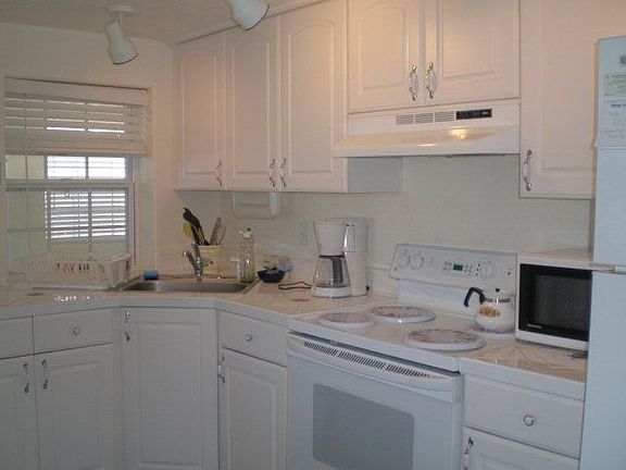 3rd image of 1205 N Ocean Shore Blvd