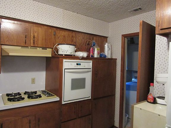 5th image of 218 Lawndale Dr