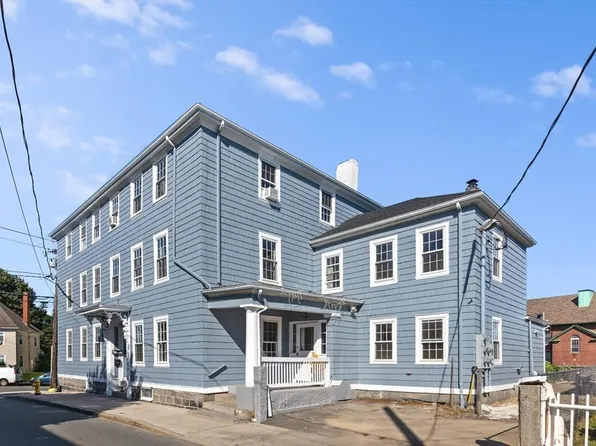 40 Middle St #3B, Gloucester, MA 01930