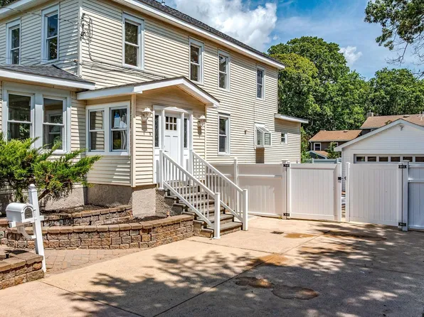 413 W Oakcrest Ave, Northfield, NJ 08225