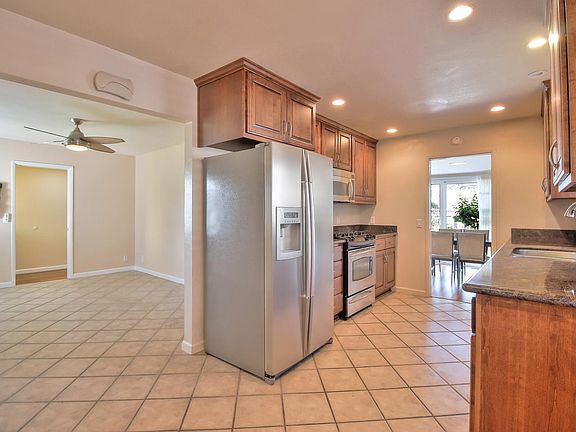 4th image of 3077 Pruneridge Ave