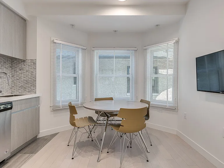 1431 Haro St #1429 — Photo 30