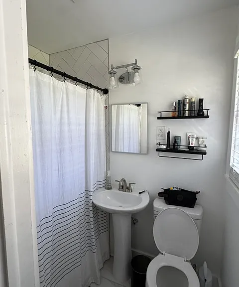 2417 Thaxton St — Photo 20