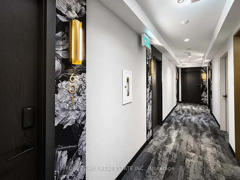771 Yonge St W #601 — Photo 31