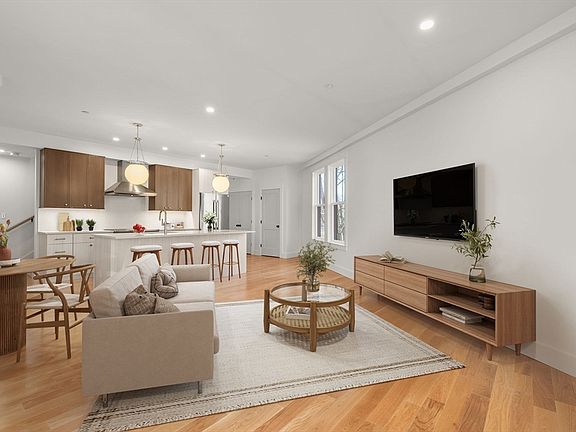 5th image of 6 Dellmore Rd #3