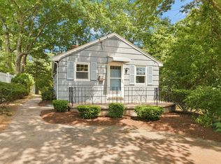 10 Westchester Cir, Dedham, MA 02026