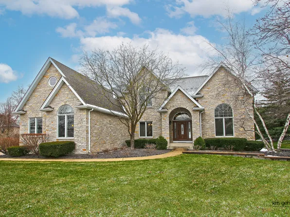 2581 Sutton Ln, Aurora, IL 60502