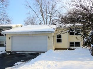57 Briarwood Dr, Crystal Lake, IL 60014