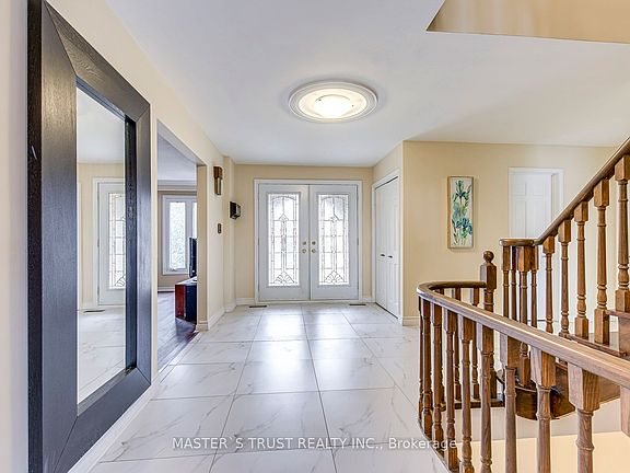 4th image of 2591 Robin Dr