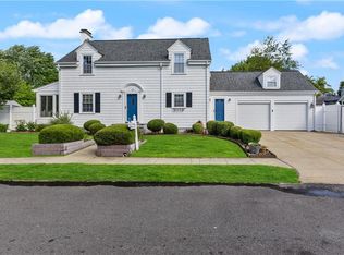 64 Julia St, Cranston, RI 02910