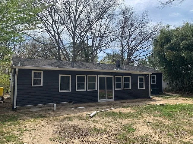 5 bed, 1350 sqft, $4,000 — Photo 2