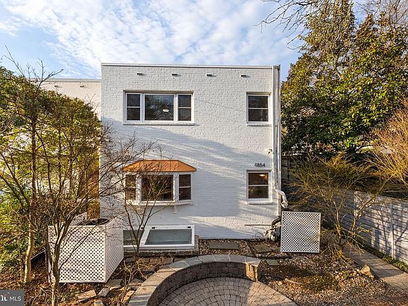 2nd image of 4854 Reservoir Rd NW