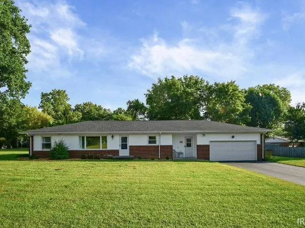 110 Blueberry Ln, West Lafayette, IN 47906