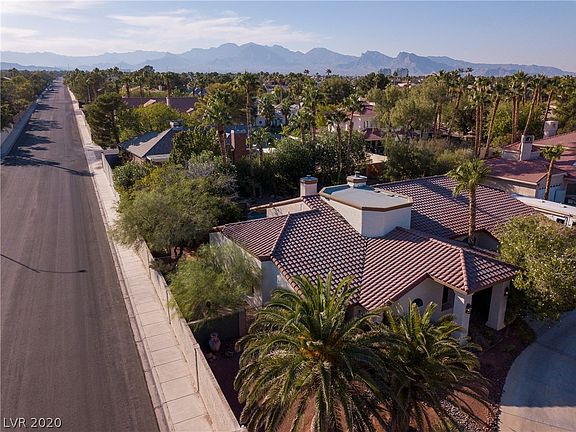 2nd image of 2141 SW Americas Cup Cir