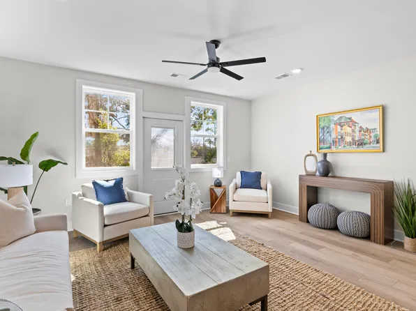 2189 Helm Ave, North Charleston, SC 29405