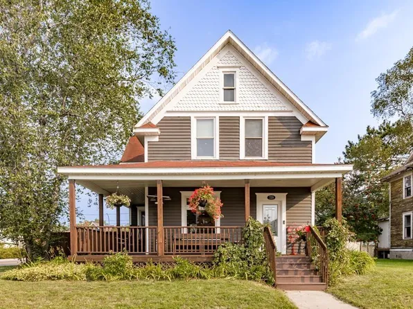 729 6th Ave, Two Harbors, MN 55616