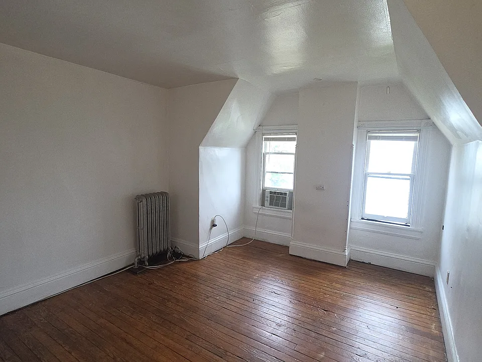66 W Ross St #3B