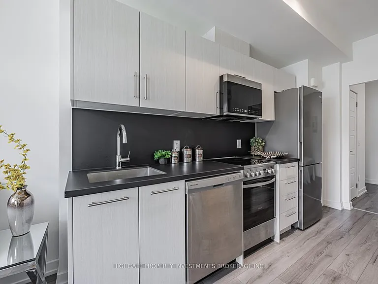 266 Finch Ave E #13 — Photo 10