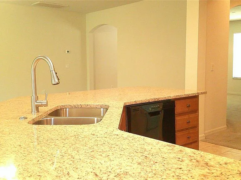 609 Cedar Waxwing Dr — Photo 16