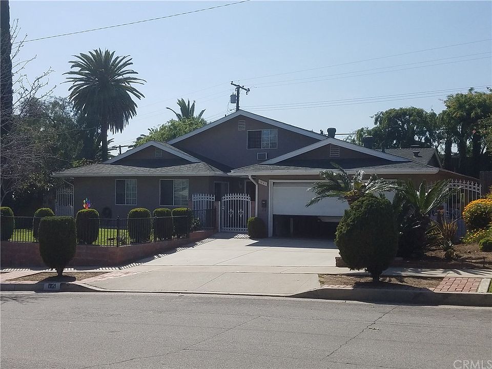 2nd image of 1221 Sierra Vista Dr