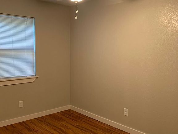 5th image of 103 W Martin Luther King Blvd #1